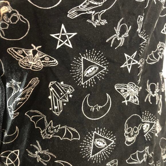 Hot Topic Gothic Corset Lace front, Zipper skull spiders bat Pattern Top size XL - Picture 11 of 12